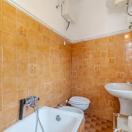 Casa La Carrugina 아파트 *