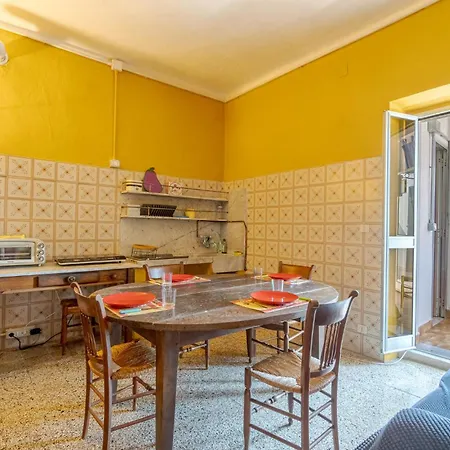 Casa La Carrugina 아파트 *