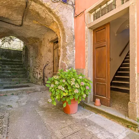 아파트 Casa La Carrugina 카로